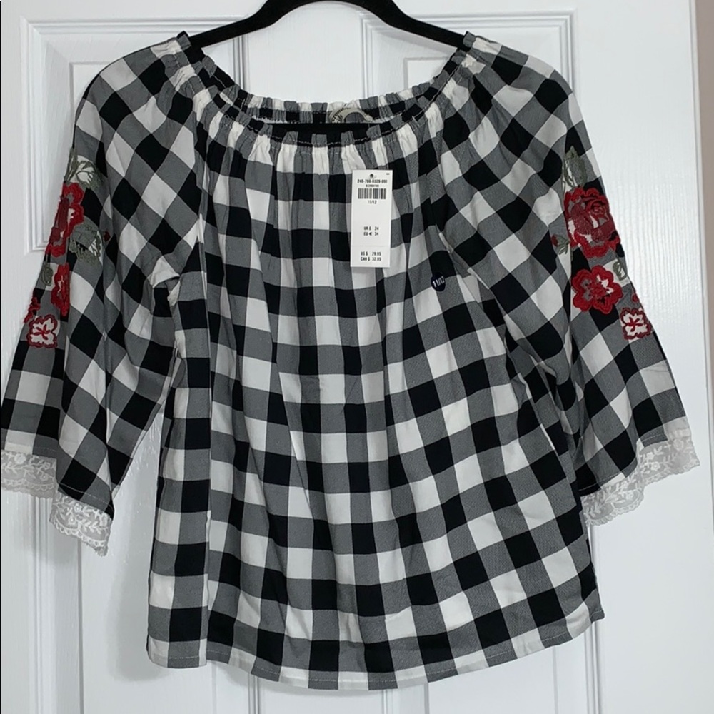 (NWT) Gingham Floral Top